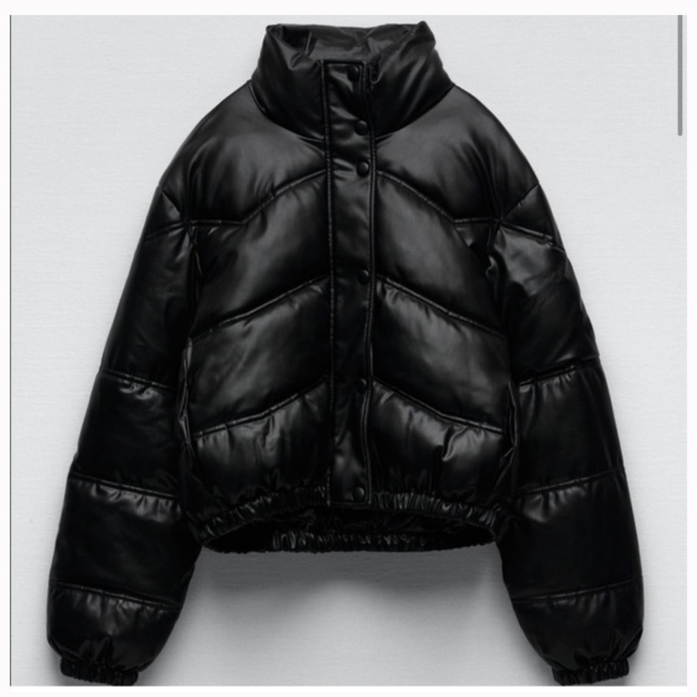 Zara Women's Glossy Black Puffer Coat size Small